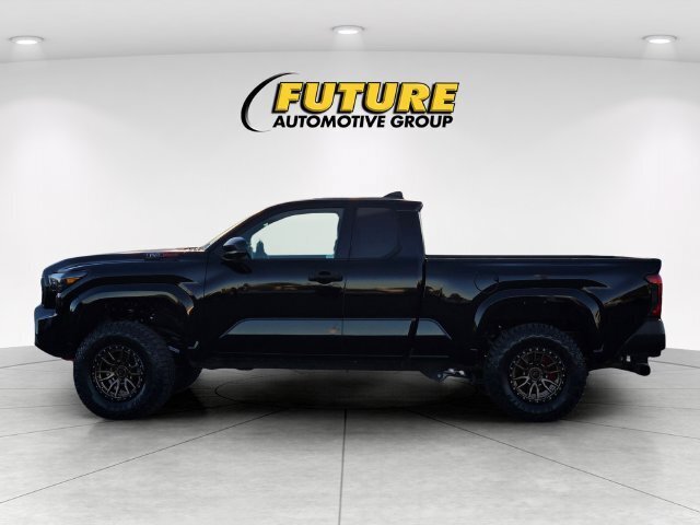 Used 2026 Toyota Tacoma SR AWD/4WD image 9