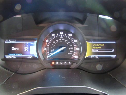 Used 2019 Ford Edge Titanium w/ Equipment Group 301A AWD/4WD image 16