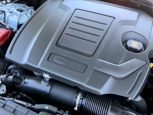 New 2026 Land Rover Range Rover Velar Dynamic SE image 15