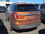 Used 2017 Ford Explorer XLT w/ Equipment Group 202A image 3