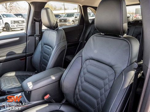 Used 2024 Ford Escape SE w/ PHEV Premium Package image 27