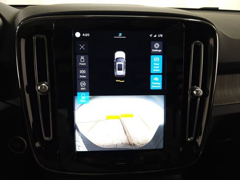 Used 2023 Volvo XC40 B5 Plus w/ Driver Assist Package AWD/4WD image 26