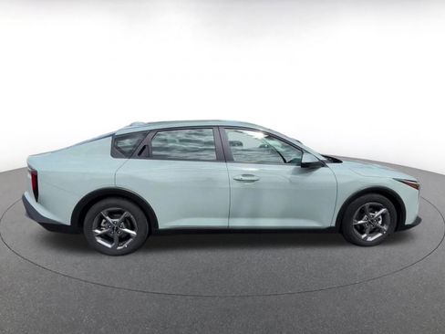 Used 2025 Kia K4 FWD image 16
