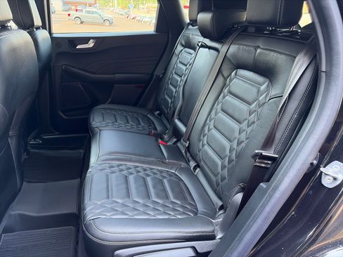 Used 2023 Ford Escape Platinum w/ Premium Technology Package AWD/4WD image 11