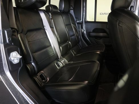 Used 2021 Jeep Gladiator Overland w/ Popular Equipment Package image 20