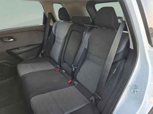 Used 2023 Nissan Rogue SV FWD image 23