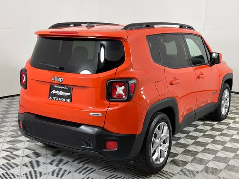 Used 2015 Jeep Renegade Latitude w/ Popular Equipment Group image 5