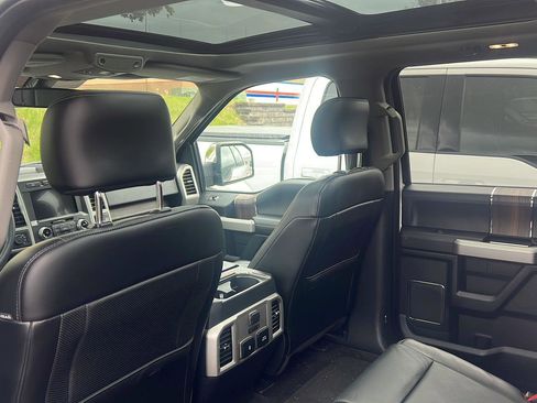Used 2017 Ford F150 Lariat w/ Equipment Group 502A Luxury AWD/4WD image 15