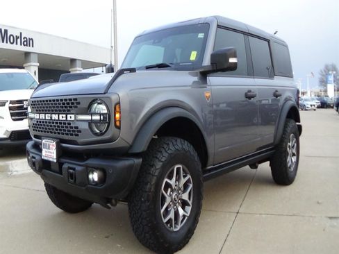 Used 2023 Ford Bronco Badlands AWD/4WD image 2