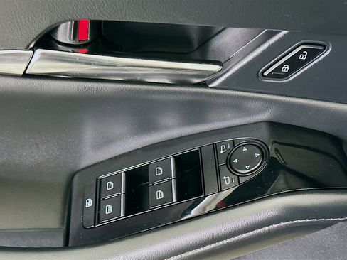 Used 2025 MAZDA CX-30 AWD 2.5 S w/ Preferred Package image 15