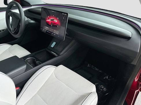 Used 2024 Tesla Model 3 Performance image 29