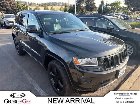 Used 2015 Jeep Grand Cherokee Altitude AWD/4WD image 1