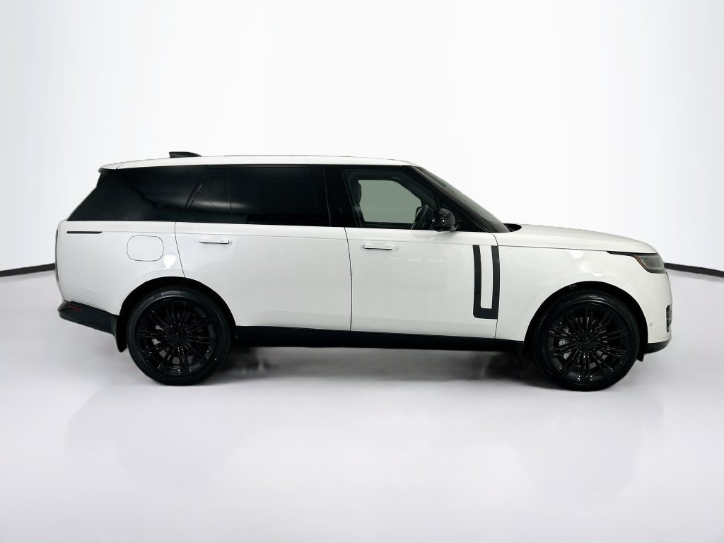 New 2026 Land Rover Range Rover Long Wheelbase SE AWD/4WD image 4
