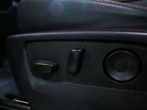 Used 2022 GMC Yukon AT4 image 16