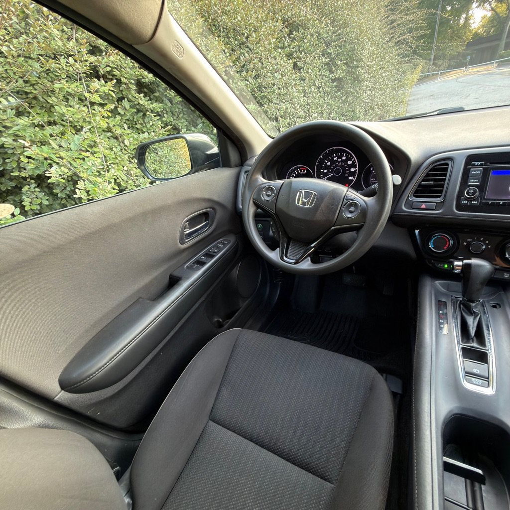 Used 2019 Honda HR-V LX image 31