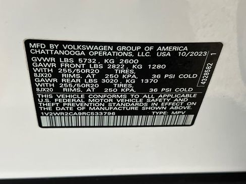 Certified 2024 Volkswagen Atlas SE FWD image 29