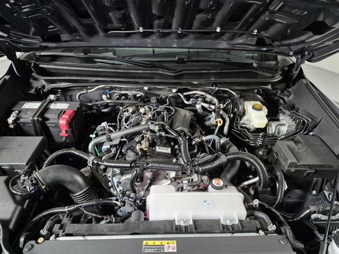 New 2025 Toyota Tacoma SR5 image 9