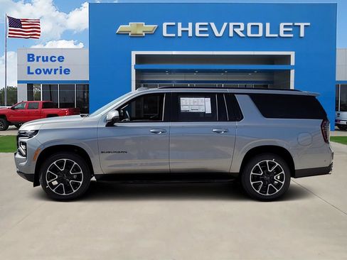 New 2026 Chevrolet Suburban RST w/ RST Capability Package AWD/4WD image 2