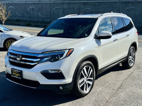 Used 2017 Honda Pilot Elite image 10
