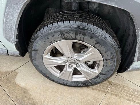 Used 2023 Toyota RAV4 XLE image 10