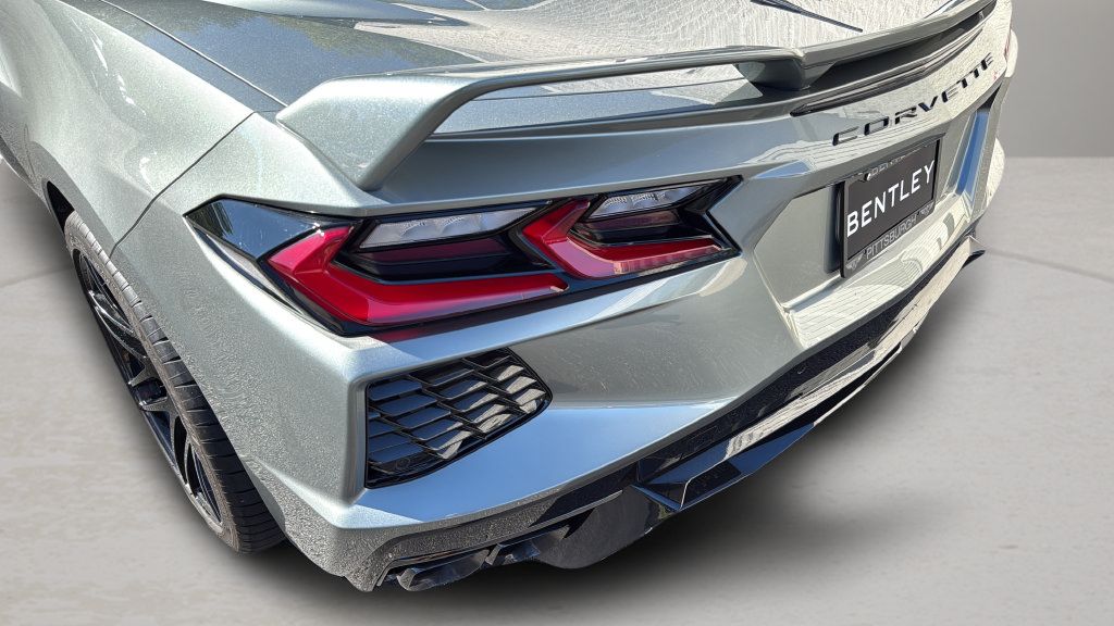 Used 2024 Chevrolet Corvette Stingray Preferred Cpe w/ Z51 Performance Package RWD image 28