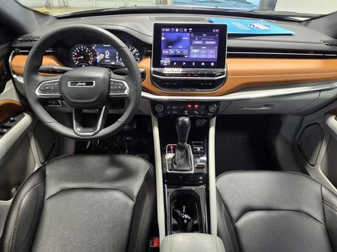 Used 2023 Jeep Compass Limited w/ Sun and Sound Group AWD/4WD image 13