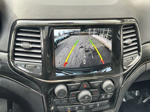 Used 2021 Jeep Grand Cherokee Limited X image 19