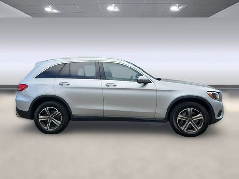 Used 2017 Mercedes-Benz GLC 300 4MATIC image 8