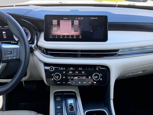 Used 2025 INFINITI QX60 Sensory w/ Vision Package AWD/4WD image 7