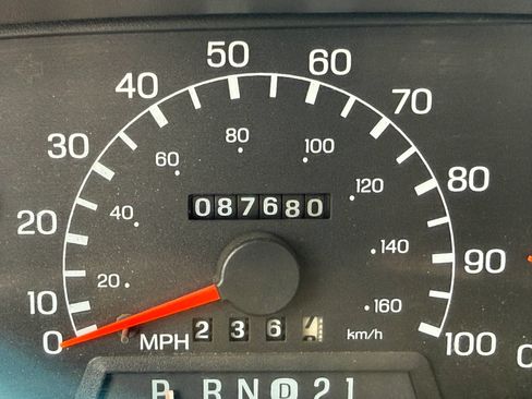 Used 1999 Ford F450 2WD Regular Cab Super Duty image 25
