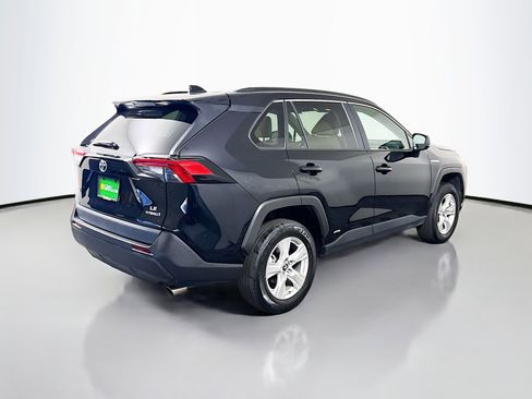 Used 2020 Toyota RAV4 LE image 10