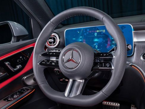 Certified 2026 Mercedes-Benz GLC 300 image 19