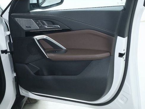 Certified 2025 BMW X2 xDrive28i w/ Premium Package image 35