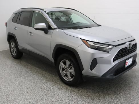 Certified 2025 Toyota RAV4 XLE FWD image 4
