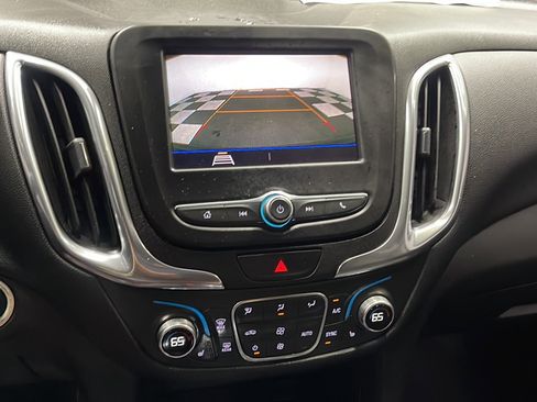 Used 2020 Chevrolet Equinox LT FWD image 9
