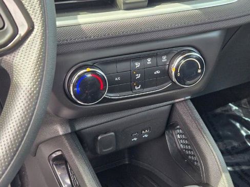 Used 2024 Chevrolet TrailBlazer LS w/ LS Confidence Package FWD image 25