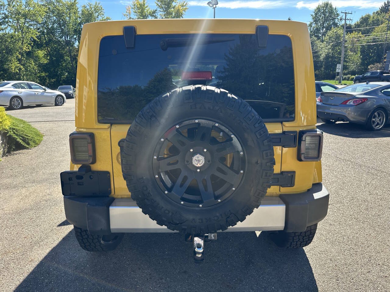 Used 2015 Jeep Wrangler Unlimited Sahara w/ Dual Top Group AWD/4WD image 5
