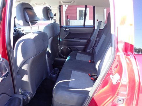 Used 2013 Jeep Compass Latitude AWD/4WD image 9