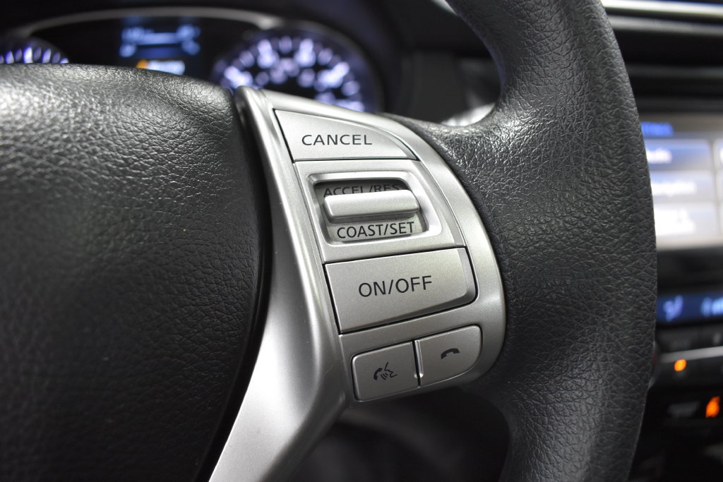 Used 2014 Nissan Rogue SV w/ SV Premium Package FWD image 30