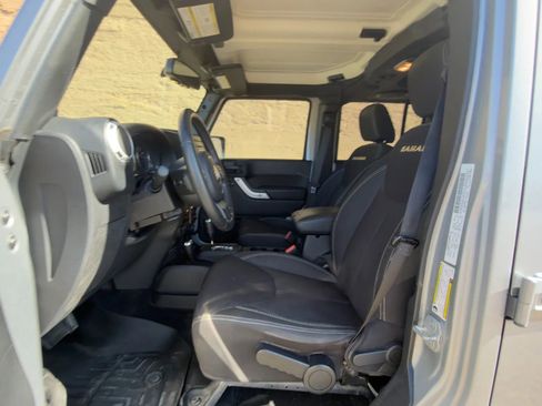 Used 2014 Jeep Wrangler Unlimited Sahara w/ Max Tow Package image 17