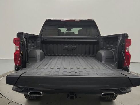 Used 2025 Chevrolet Silverado 1500 Custom Trail Boss w/ Midnight Edition image 31