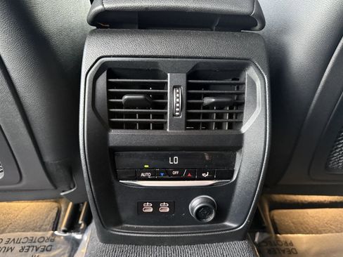 Used 2019 BMW 330i Sedan w/ Convenience Package image 17