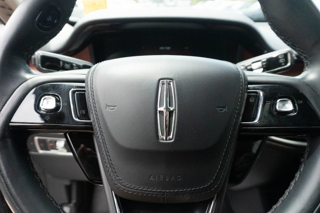 Used 2023 Lincoln Aviator Reserve RWD image 23