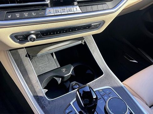 Used 2022 BMW X5 sDrive40i w/ Premium Package image 25