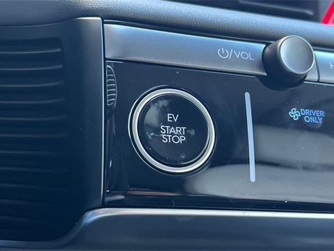 Used 2025 Hyundai Ioniq 5 Limited image 28