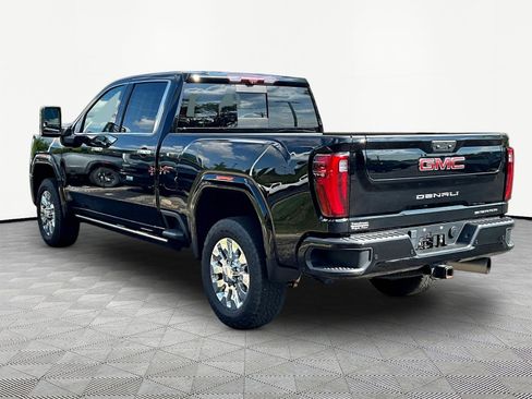 Used 2024 GMC Sierra 2500 Denali w/ Technology Package AWD/4WD image 4