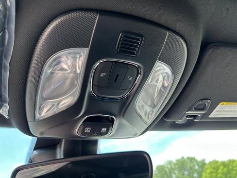 New 2025 Jeep Compass Limited w/ Sun and Sound Group image 25