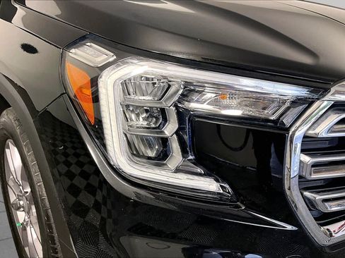 Used 2024 GMC Terrain SLT FWD image 27