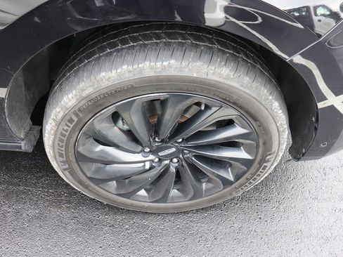 Used 2020 Lincoln Navigator Reserve w/ Equipment Group 208A Reserve image 4