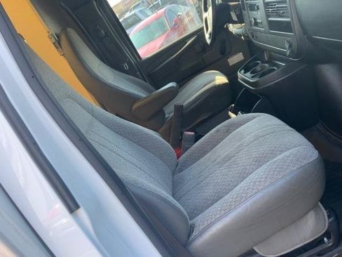 Used 2013 GMC Savana 3500 RWD image 11